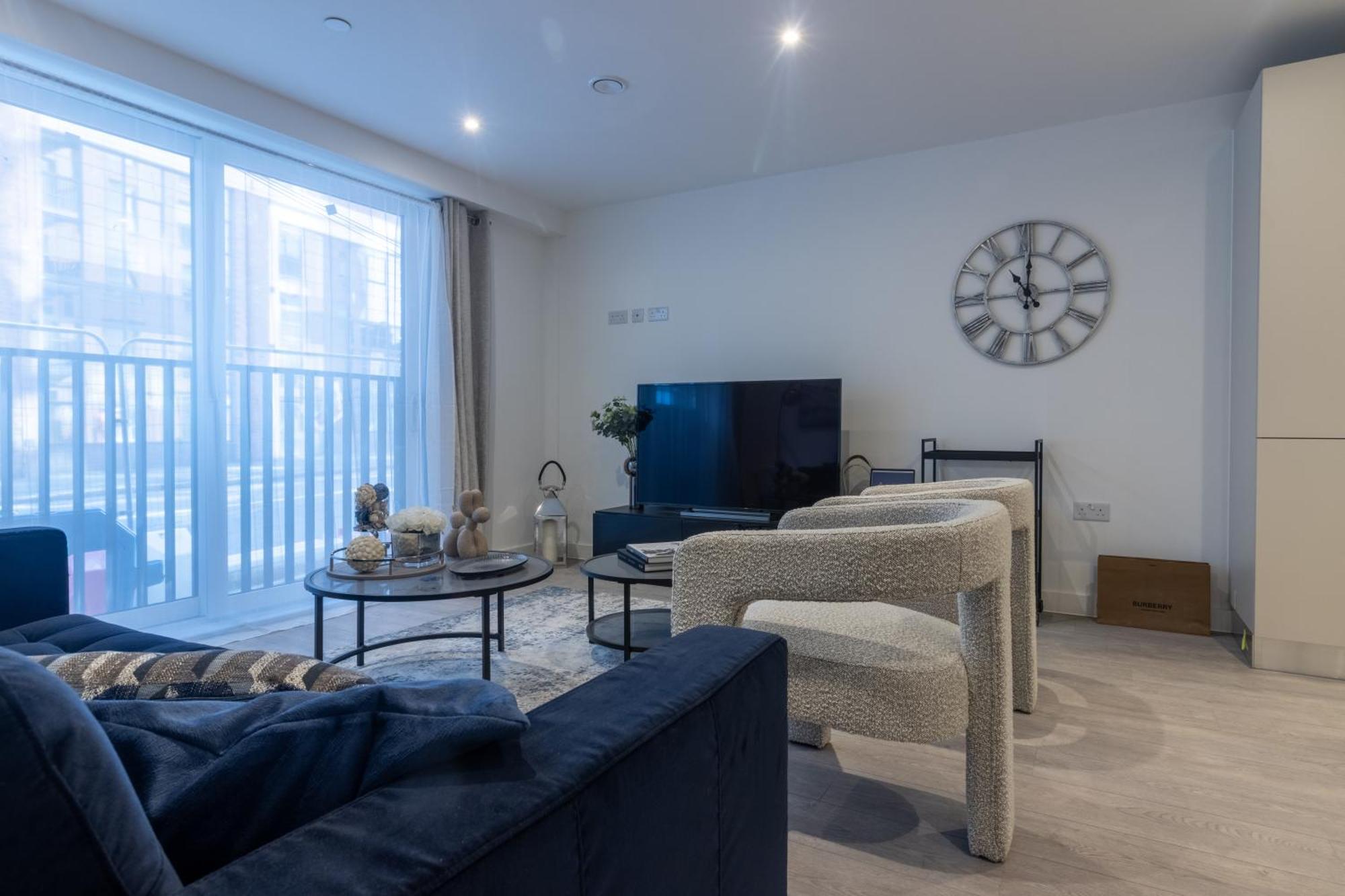 Apartment 1 Bedroom In Burj Digbeth Db1 *